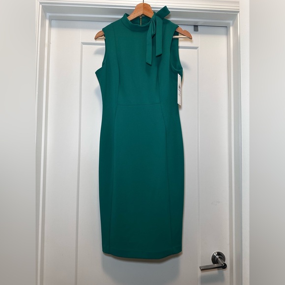 💚 NWT! Green CALVIN KLEIN Tie Neck Sleeveless Dress - Size 6 - Picture 2 of 10